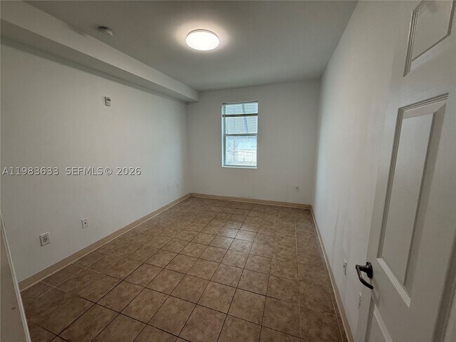Building Photo - 5978 SW 64th St