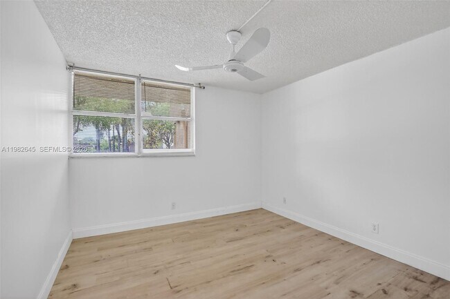 Building Photo - 3751 Environ Blvd