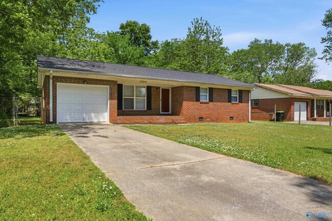 Building Photo - 1504 Faye St SW