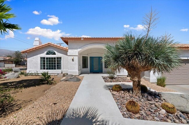 Building Photo - 53245 Avenida Martinez