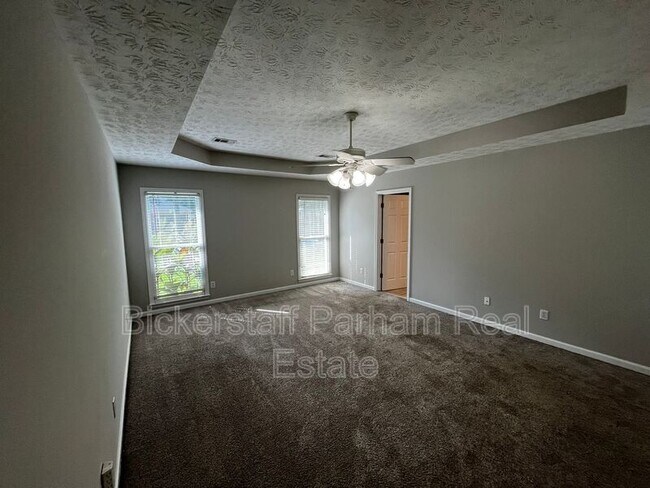 Building Photo - 8012 Rocky Creek Dr