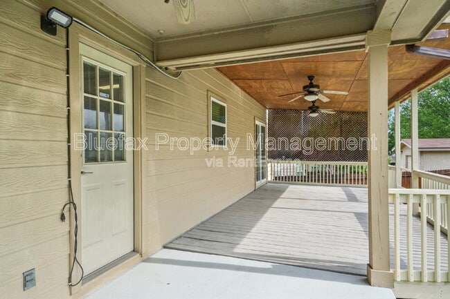 Building Photo - 422 Granite Bay