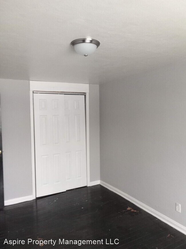 Building Photo - 4286 Catalpa Dr.