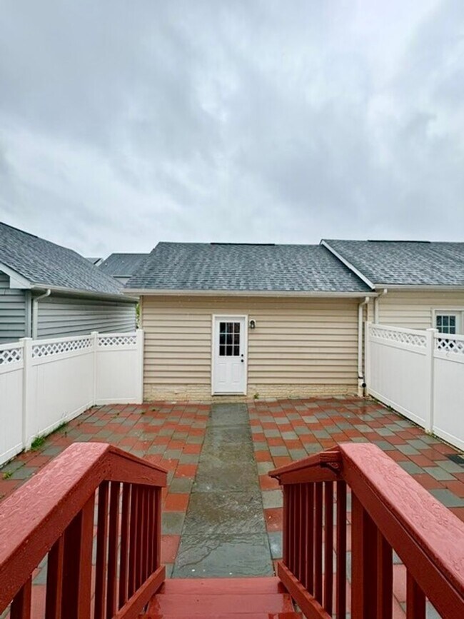 Building Photo - 12227 Majestic Maple Dr
