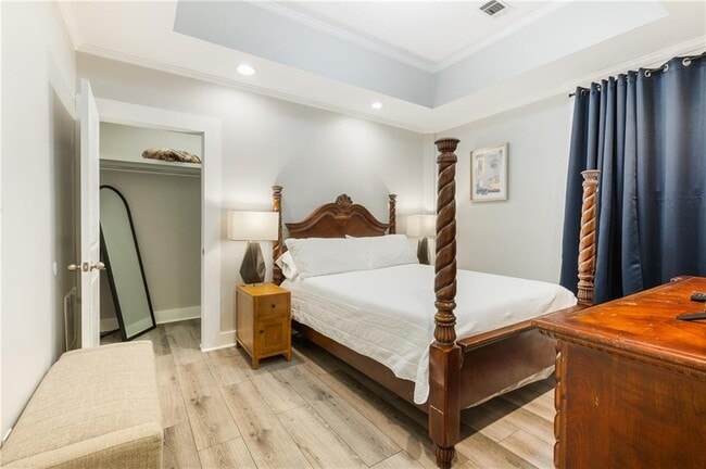 Building Photo - 71 17th St NE