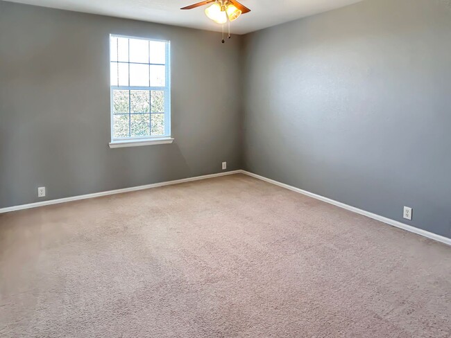 Building Photo - Spacious 4-Bedroom Home in Schertz/Cibolo ...