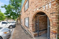 Building Photo - 311 E 31st St