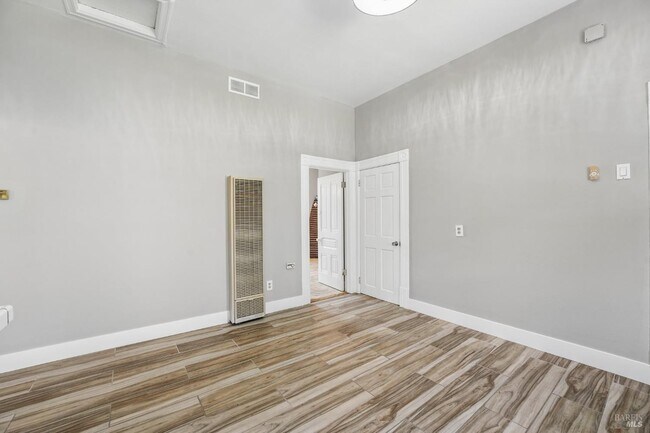 Building Photo - 517 Branciforte St