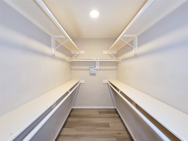 Building Photo - 4626 Jaymar Dr