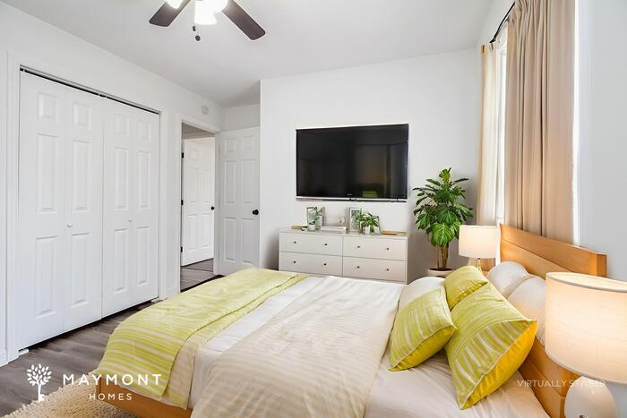 Building Photo - 126 Saturn Ln