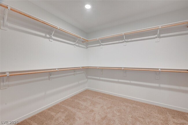 Building Photo - 324 Lupton Ave