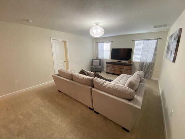 Building Photo - 9047 Stinger Dr