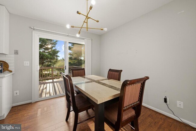 Building Photo - 1122 Cypress Tree Pl