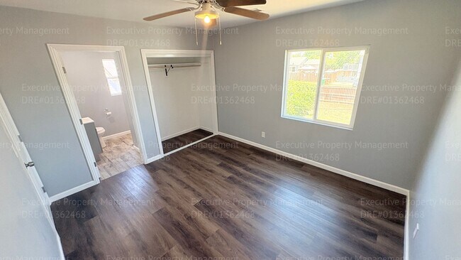 Building Photo - 303 El Tejon Ave