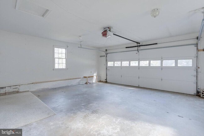 Building Photo - 9369 Tovito Dr