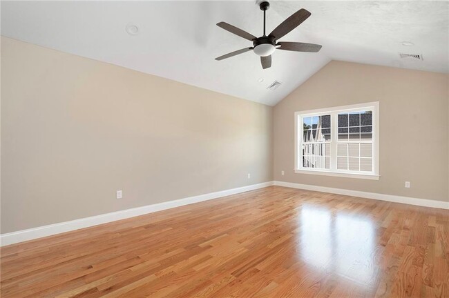 Building Photo - 1401 Hunting Hill Dr
