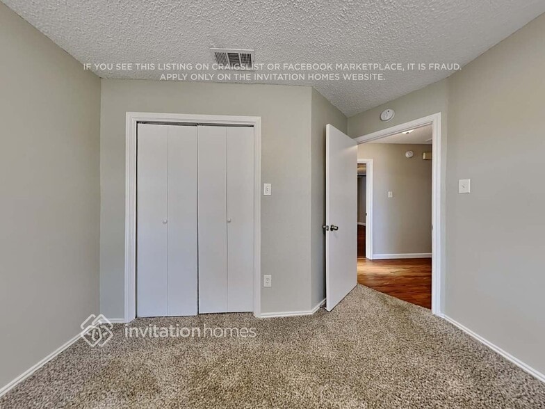 Building Photo - 519 Thomas