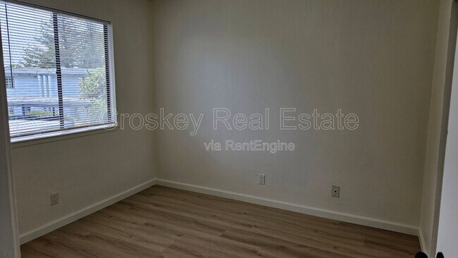 Building Photo - 1349 Tree Garden Pl