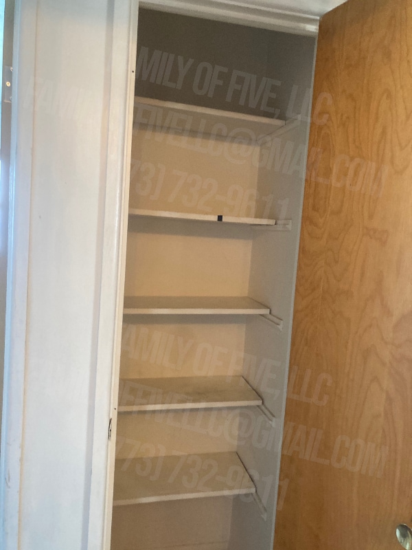 Building Photo - 8027 S Exchange Ave