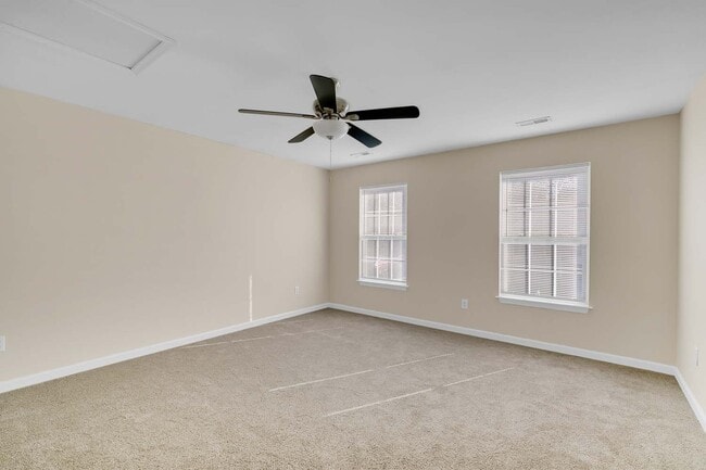 Building Photo - 825 Tahoe Trail