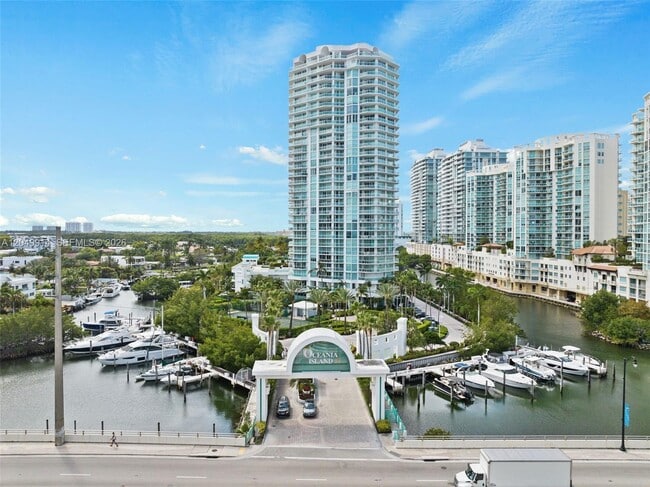 Building Photo - 16400 Collins Ave
