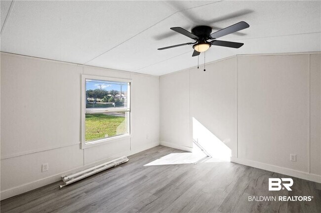 Building Photo - 16962 Lea Cir