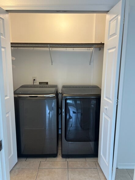 Laundry - 779 West Lyman Avenue