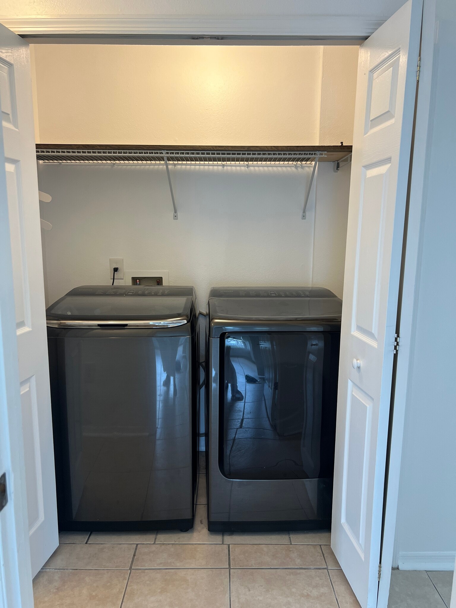 Laundry - 779 West Lyman Avenue