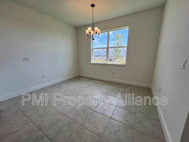 Building Photo - 2180 Axel St