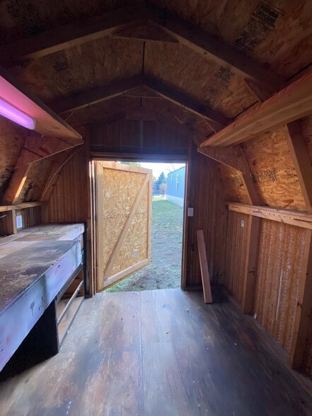 Building Photo - 2099 W Plymouth Cir