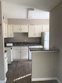 Building Photo - Spacious 2 BR upstairs