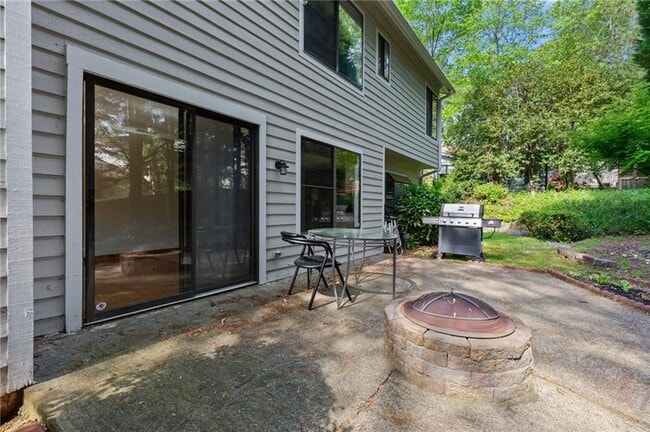 Building Photo - 890 Muirfield Ridge NE