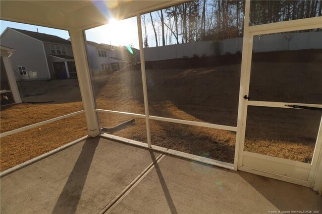 Building Photo - 1214 Rosefinch Dr