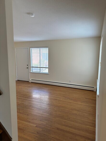 Building Photo - 127 New Britain Ave