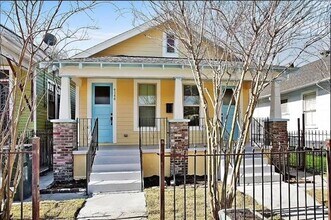 Building Photo - 4150 D'Hemecourt St