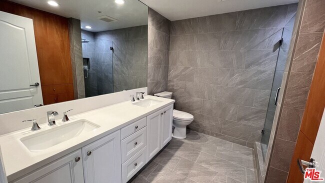 Building Photo - 11099 Ophir Dr