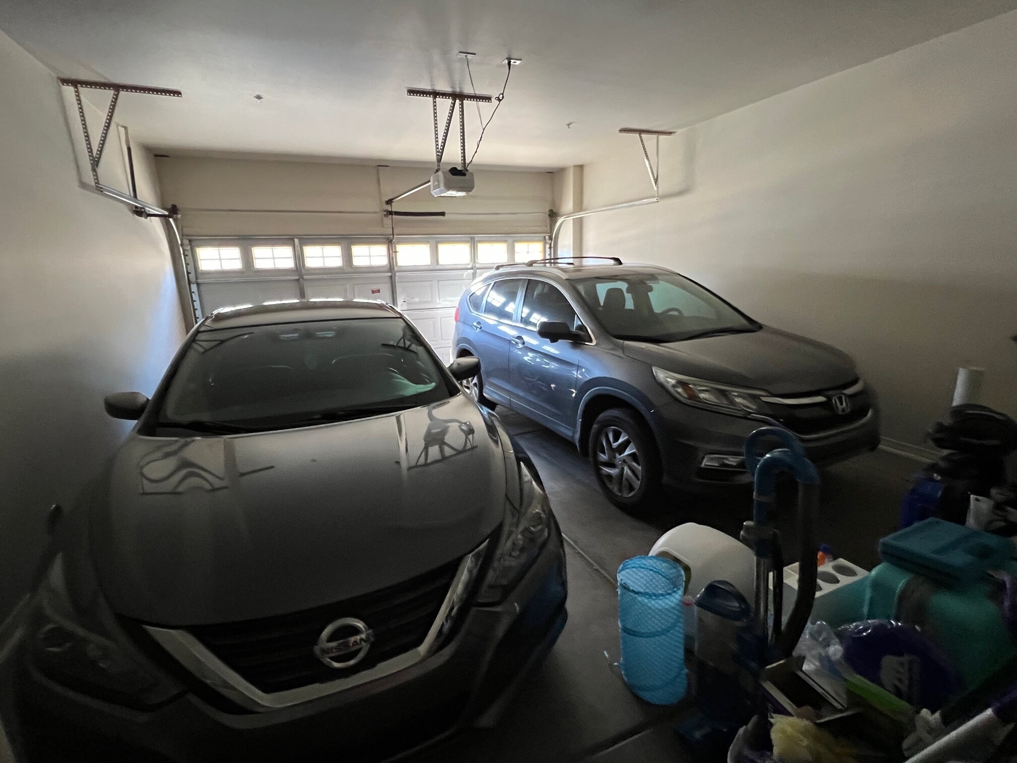 Garage - 2402 E 5th St