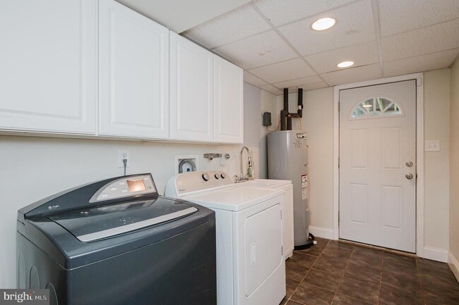 Building Photo - 2109 Lippizan Ct