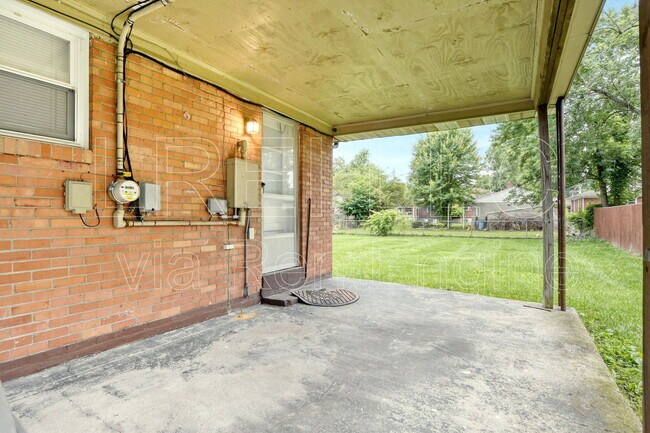 Building Photo - 3224 Patricia Dr