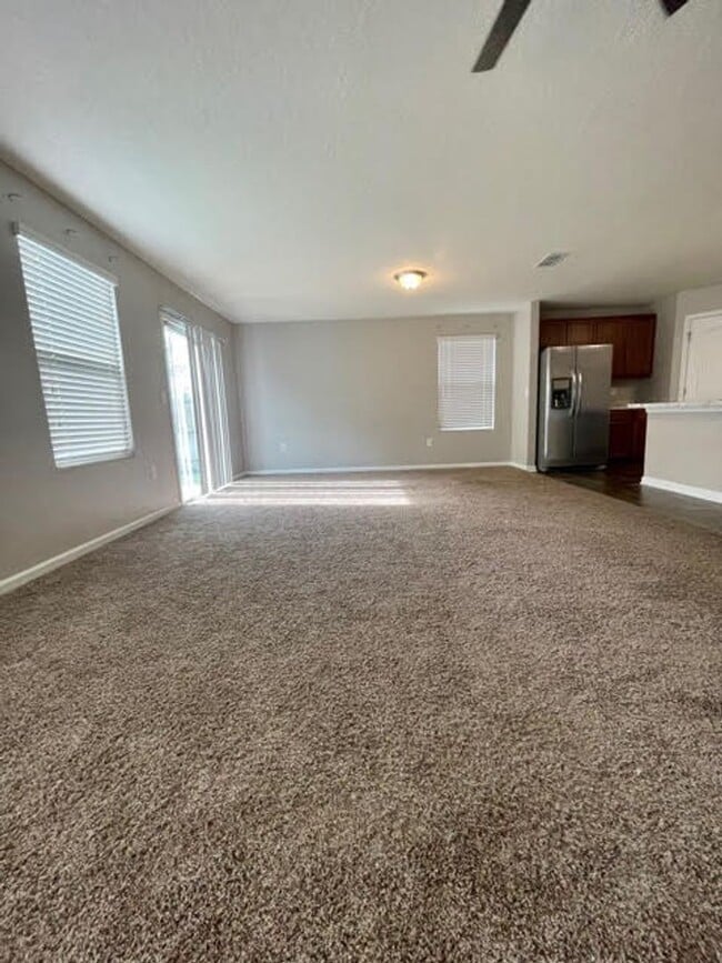 Building Photo - Practically New Home