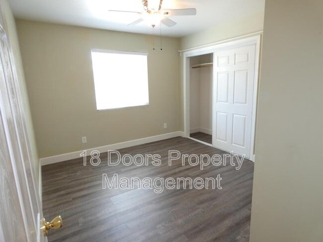 Building Photo - 5155 Tipton St