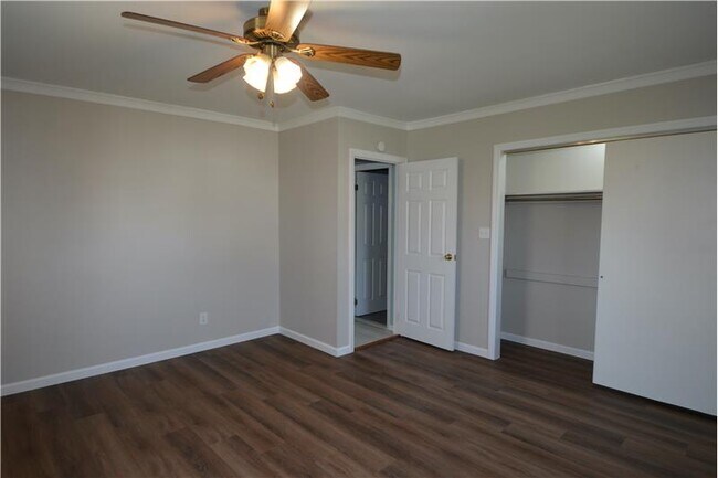 Building Photo - 13 Massachusetts Ave