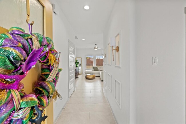 Building Photo - 29407 Ella Larchmont Ct