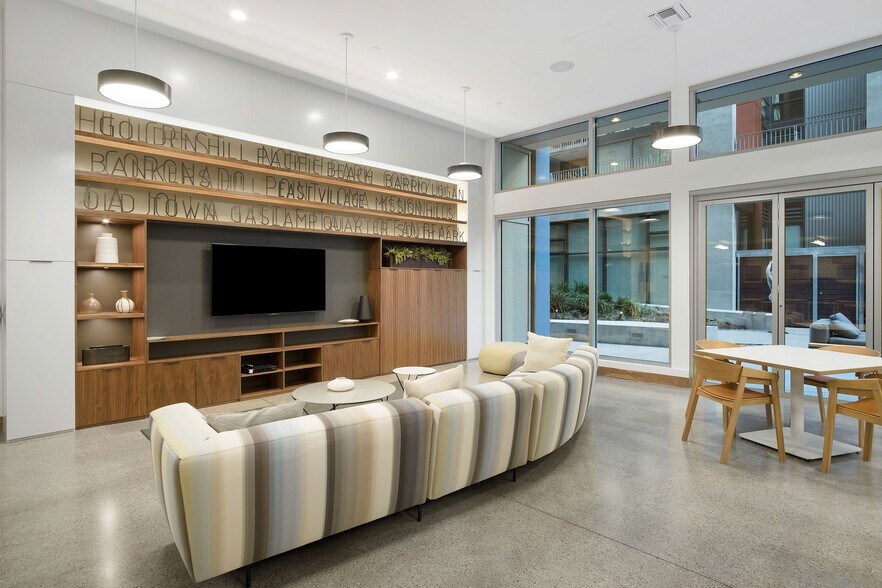 Clubhouse - 321 10th
