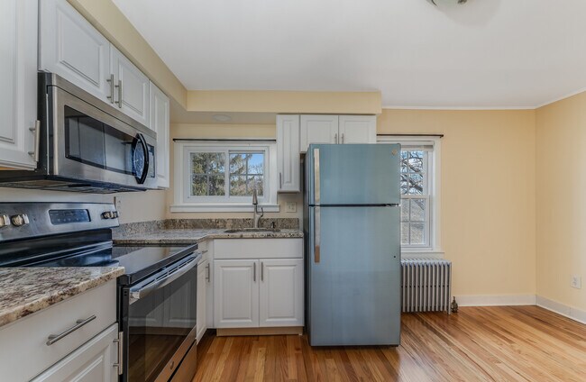 New ss refrigerator - 317 Washburn Ave