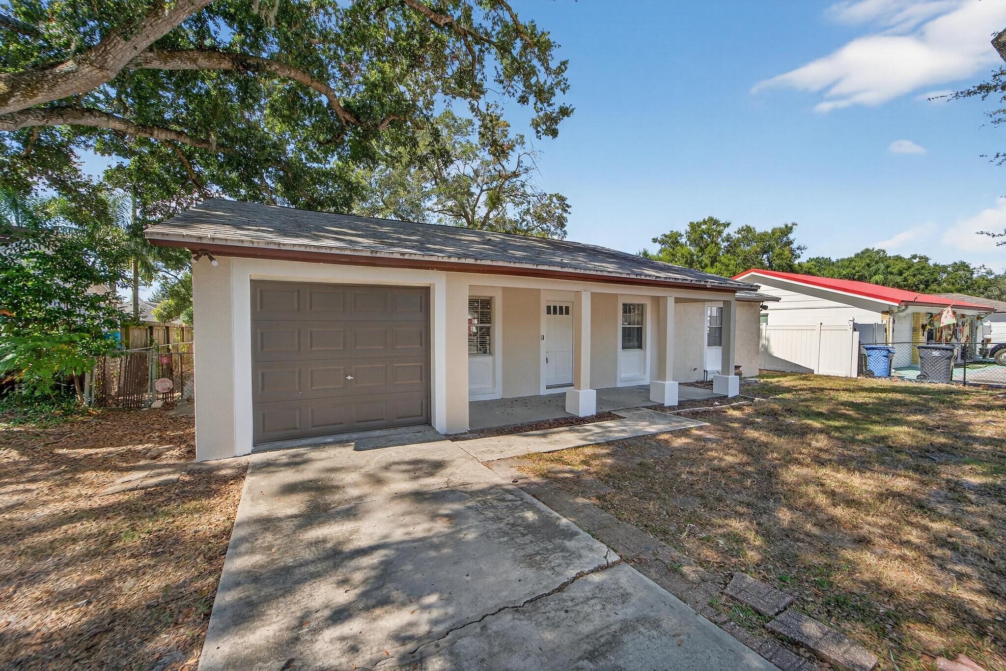 Building Photo - 1712 Village Ct