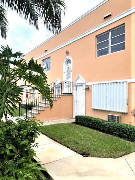 Building Photo - 101 S Golfview Rd