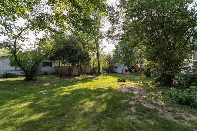 Building Photo - Click the “Apply Now” button or email wapmrentals@gmail.com for a prompt response.