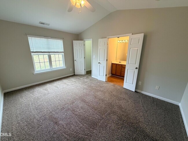 Building Photo - 620 Woodson Dr