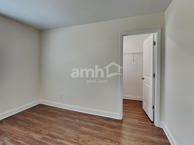 Building Photo - 3401 38th St NW